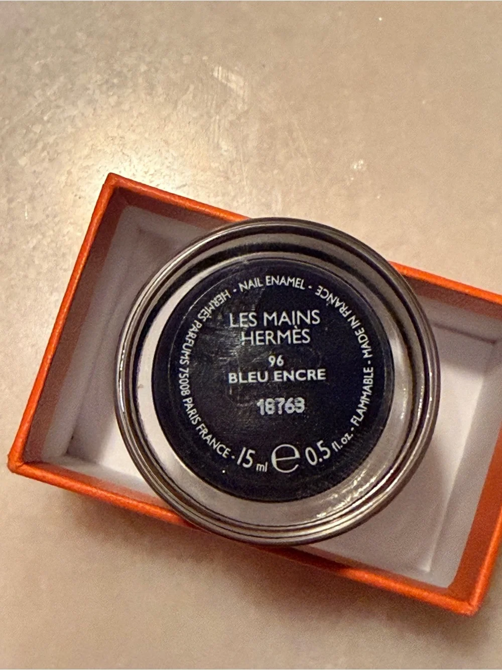 Hermès 96 Bleu Encre Les Mains Hermès Nail Polish 15ml - Picture 4 of 6